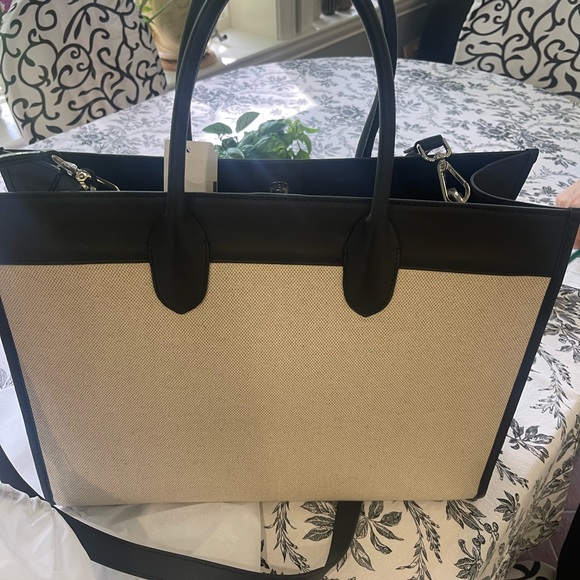 Jeff wan bag brand new retails for $279 - Picture 1 of 4